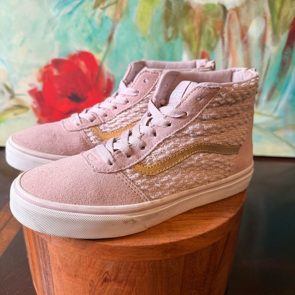 Vans Off The Wall Rose Pink Knit/Suede Gold Accent Missy Size 4 Zipper Back